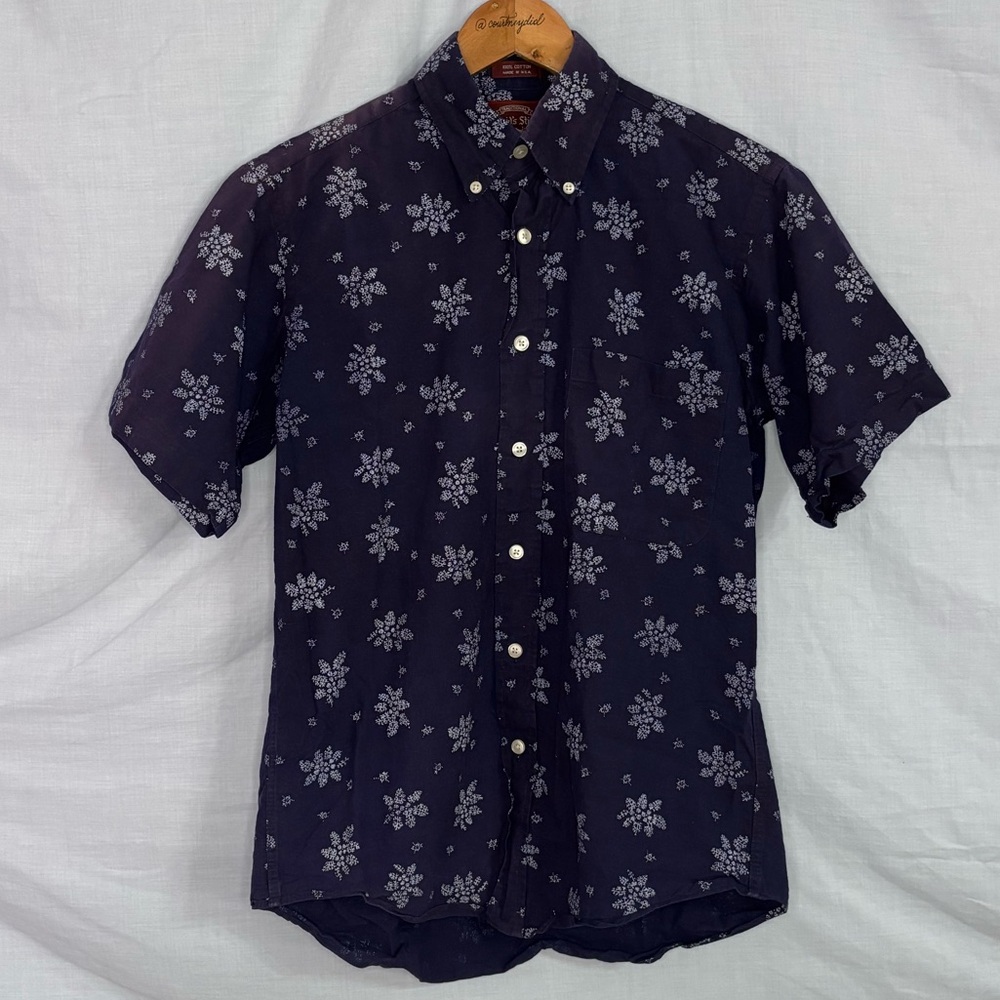 Vintage Blue Snowflake Print Casual Button Front Shirt in Mens Size Small
